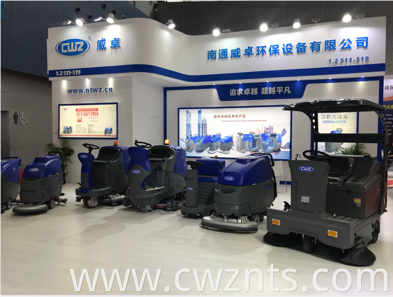Big capacity ride on Battery Operated Commercial floor cleaning machine